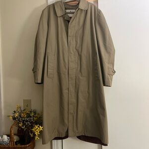 London Fog Towne Men's 42R  Trench Coat Beige with Removable Liner made in DR